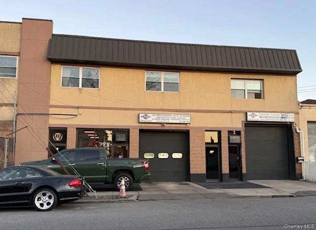 223 Scherer Boulevard 5, Franklin Square