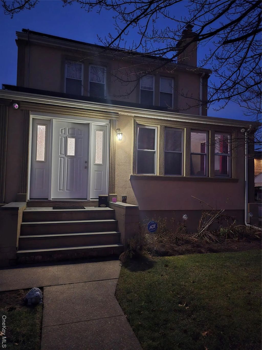 85 Bucknell Road, Valley Stream