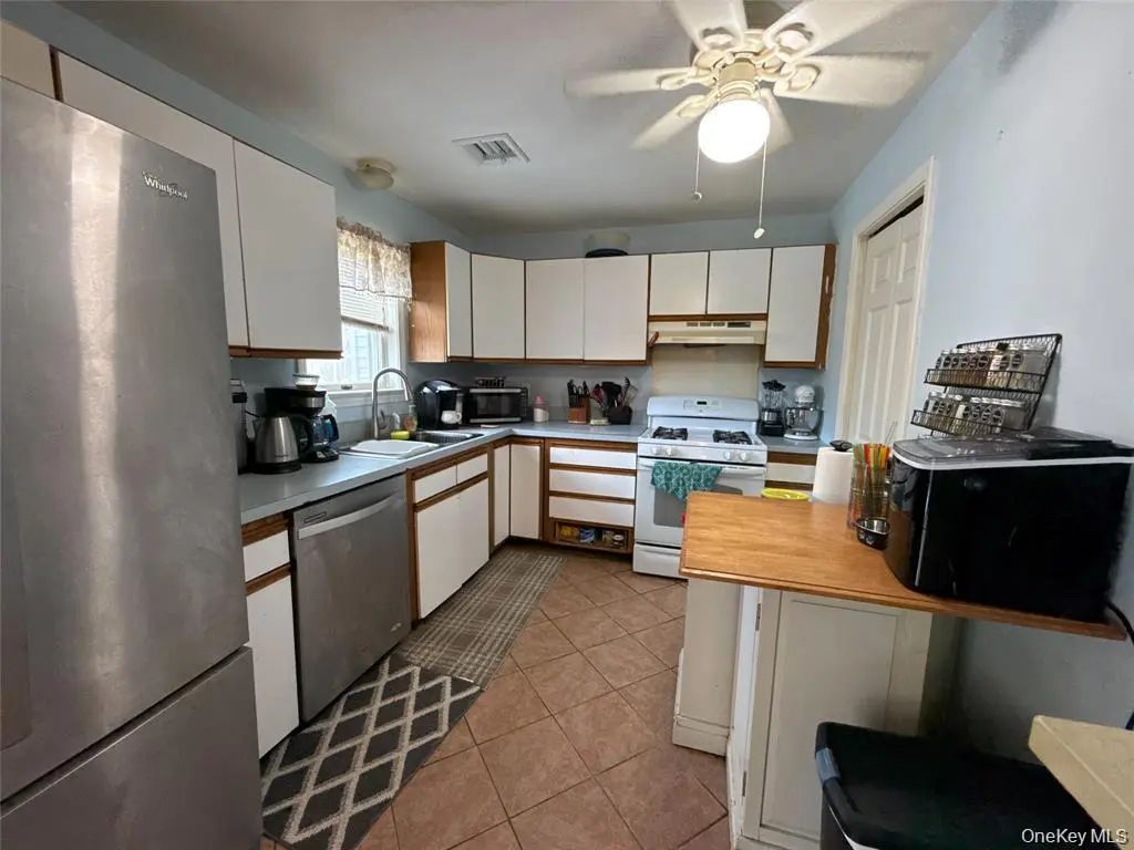 33 Muntz Lane, Garnerville