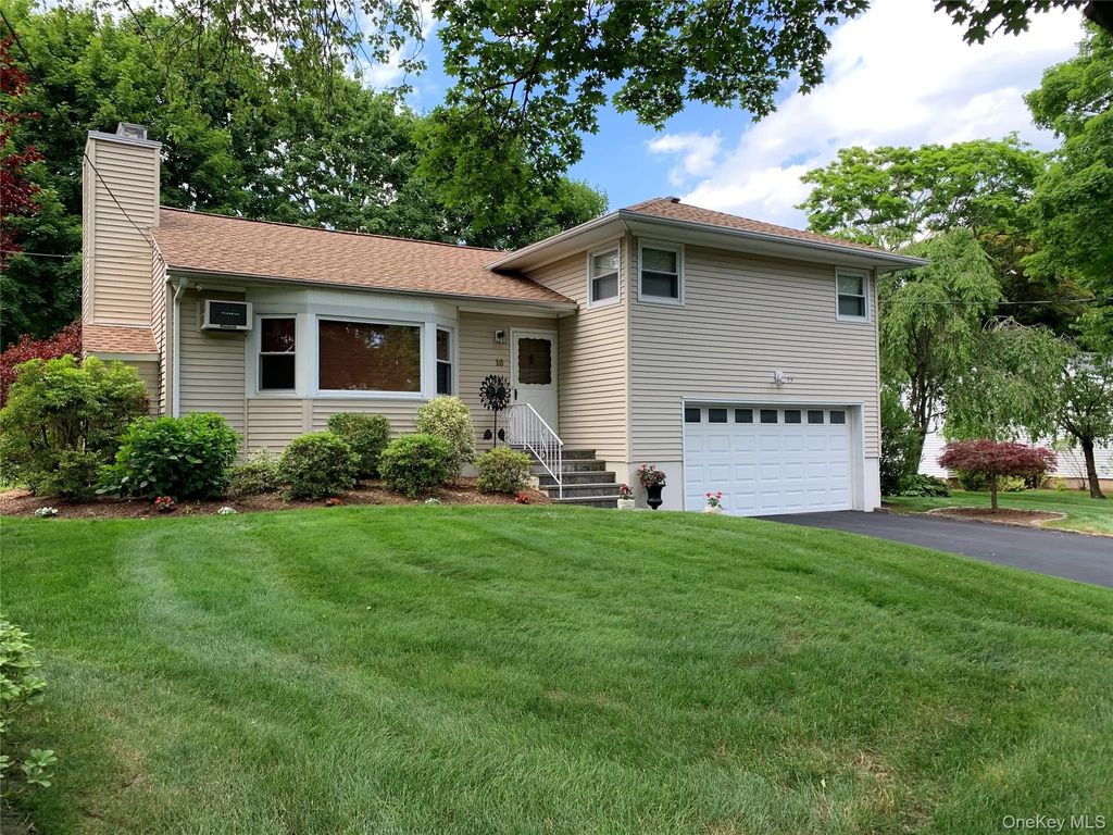 10 Dellwood Road, White Plains