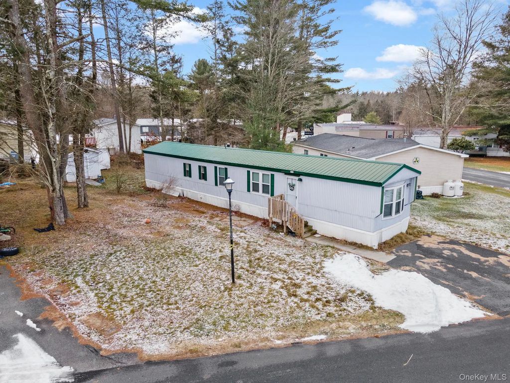 25 Pansy Lane, Monticello