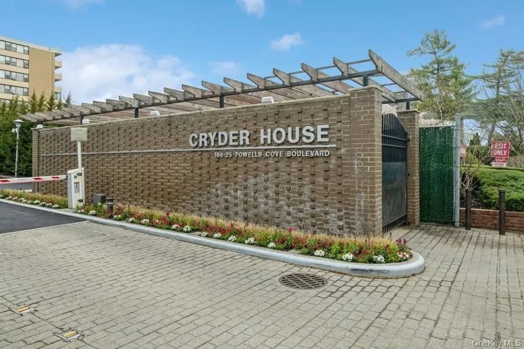 166-25 Powells Cove Boulevard # 18g, Beechhurst