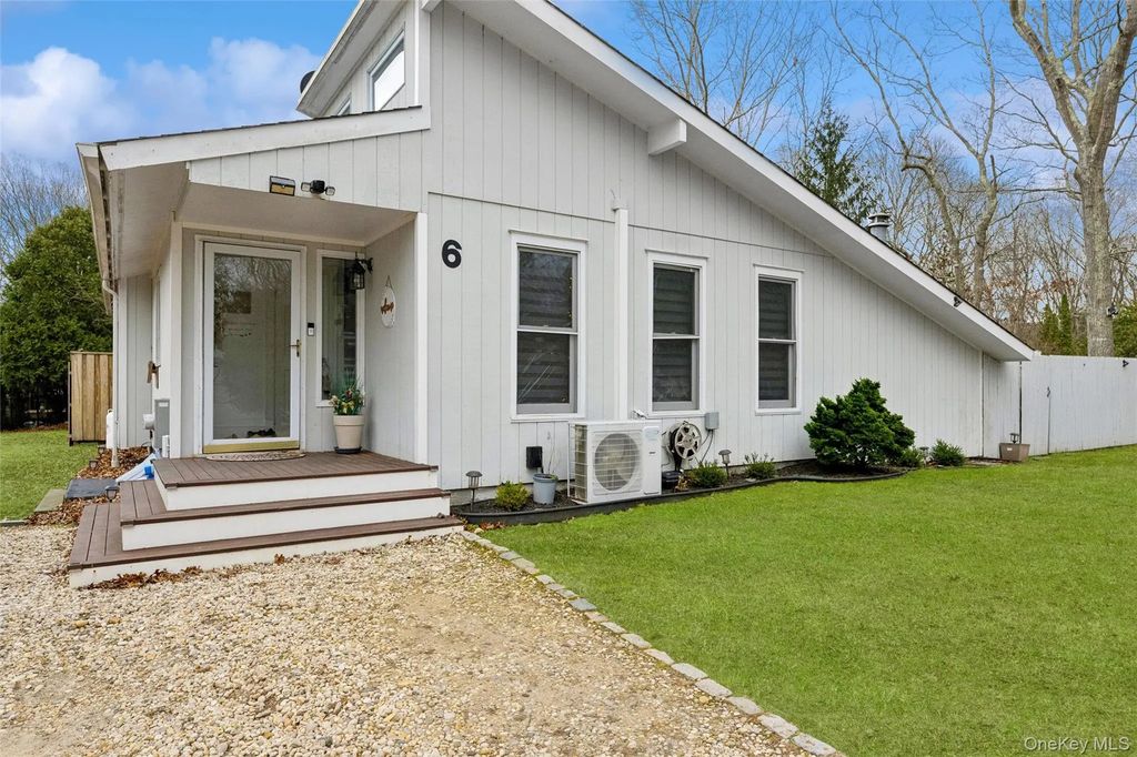 6 Montauk Boulevard, East Hampton