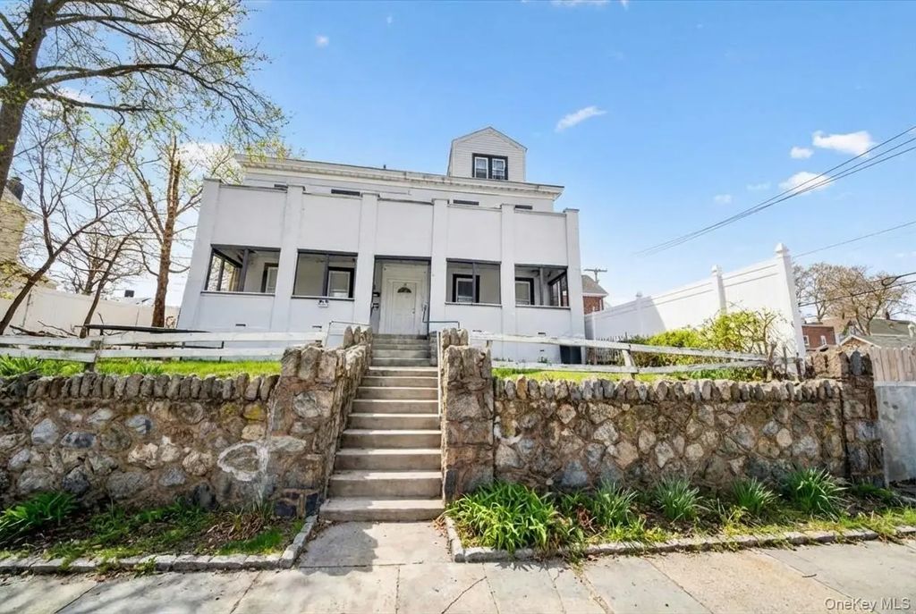 206 S 9th Avenue, Mount Vernon