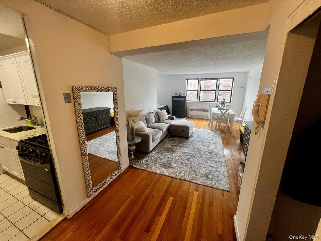 84-29 155th Avenue # 2h, Howard Beach