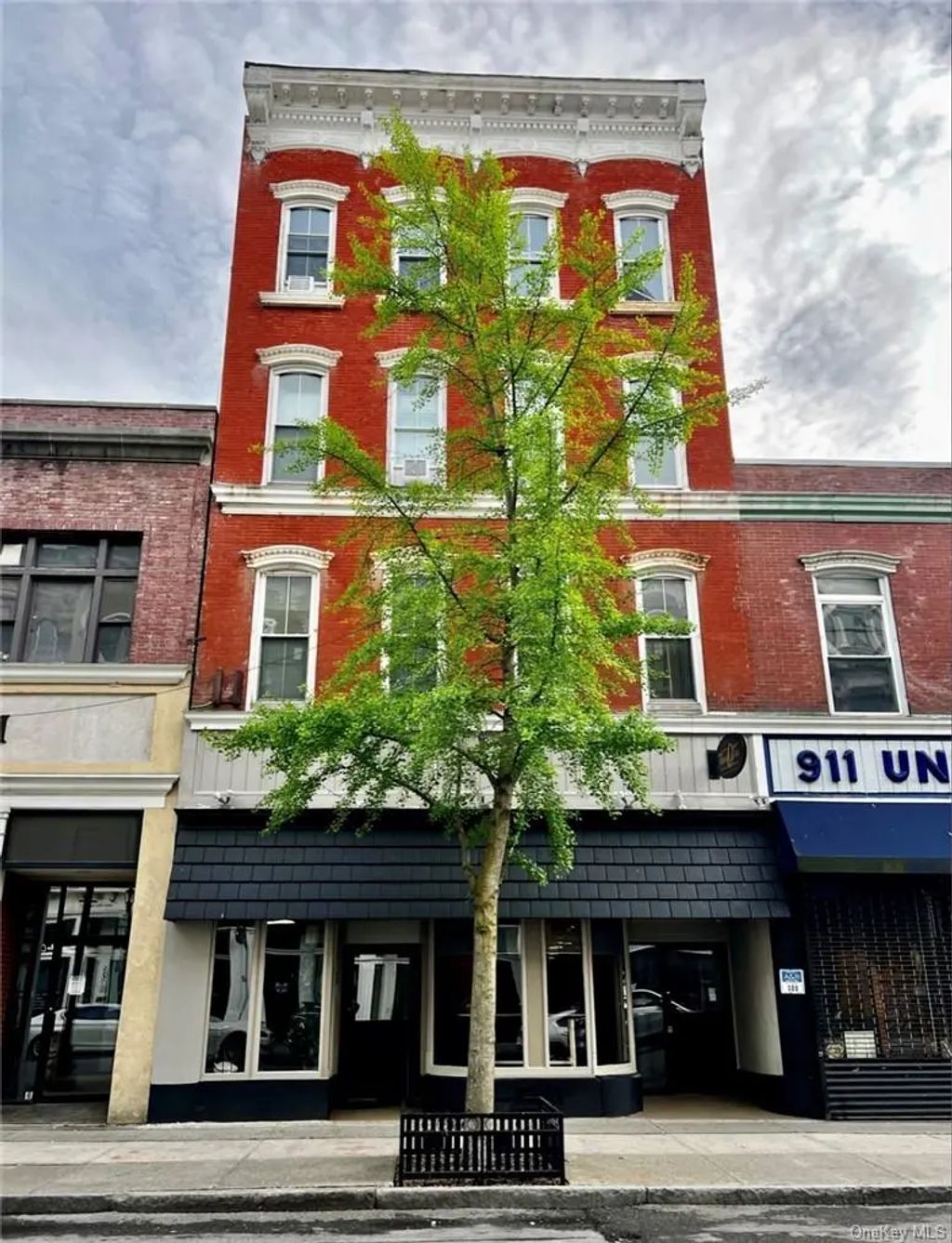 302-304 Main Street, Poughkeepsie