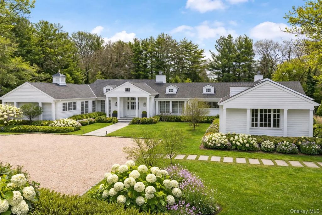 3 Horseshoe Road, Old Westbury