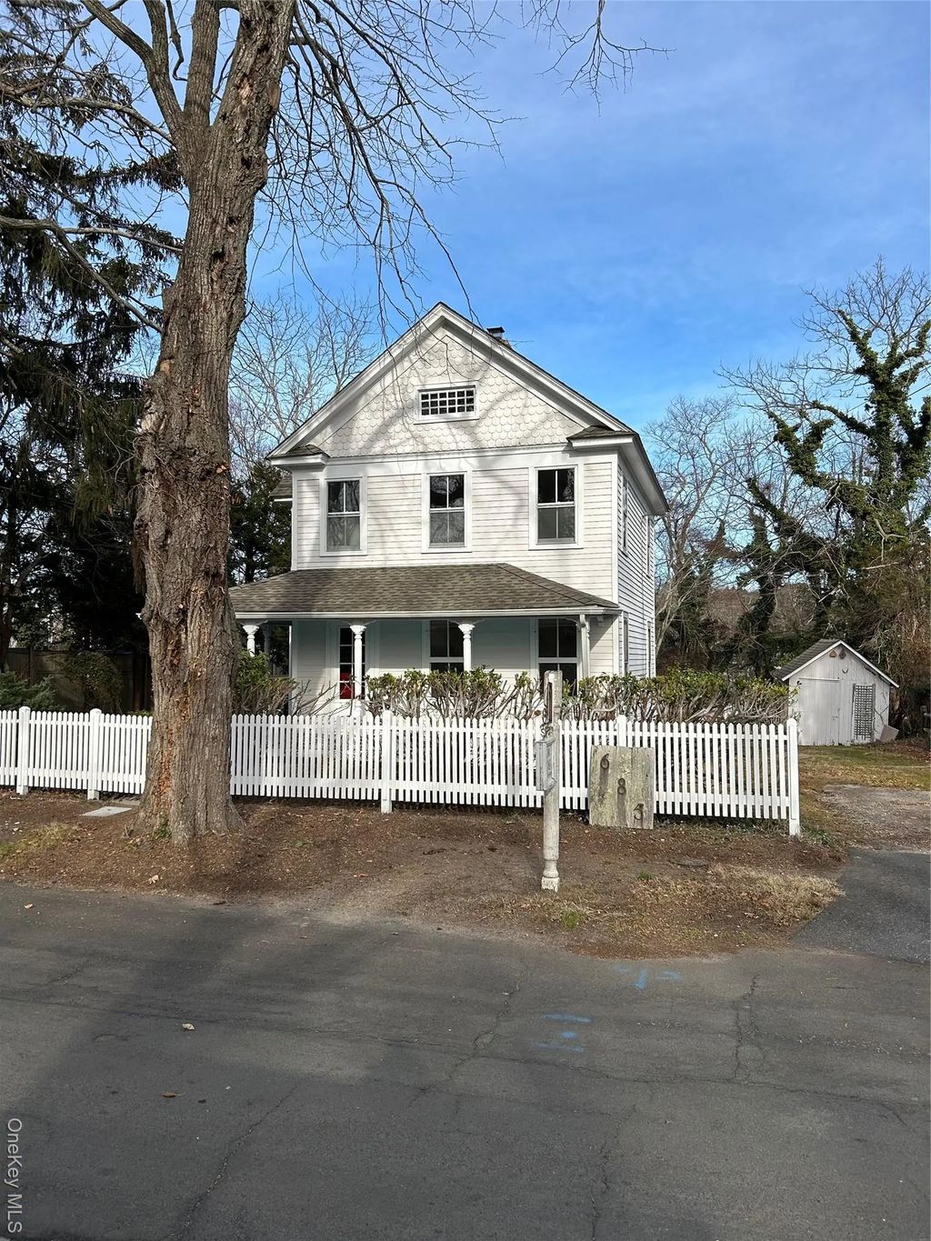 685 Orchard Street, New Suffolk