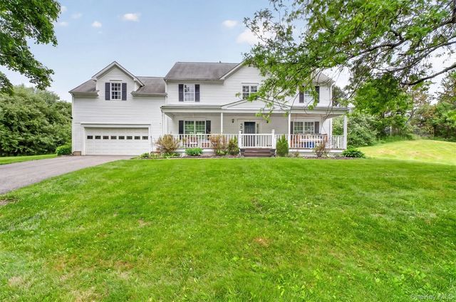 5 Red Tail Court, Pawling