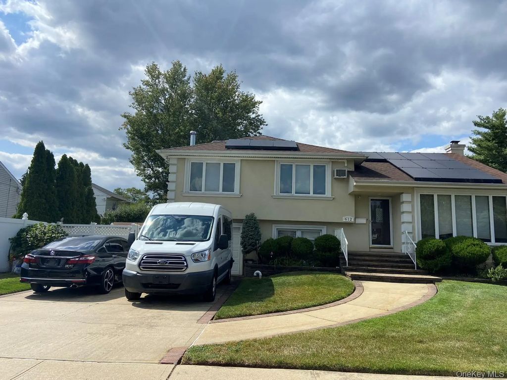 612 Marion Drive, East Meadow