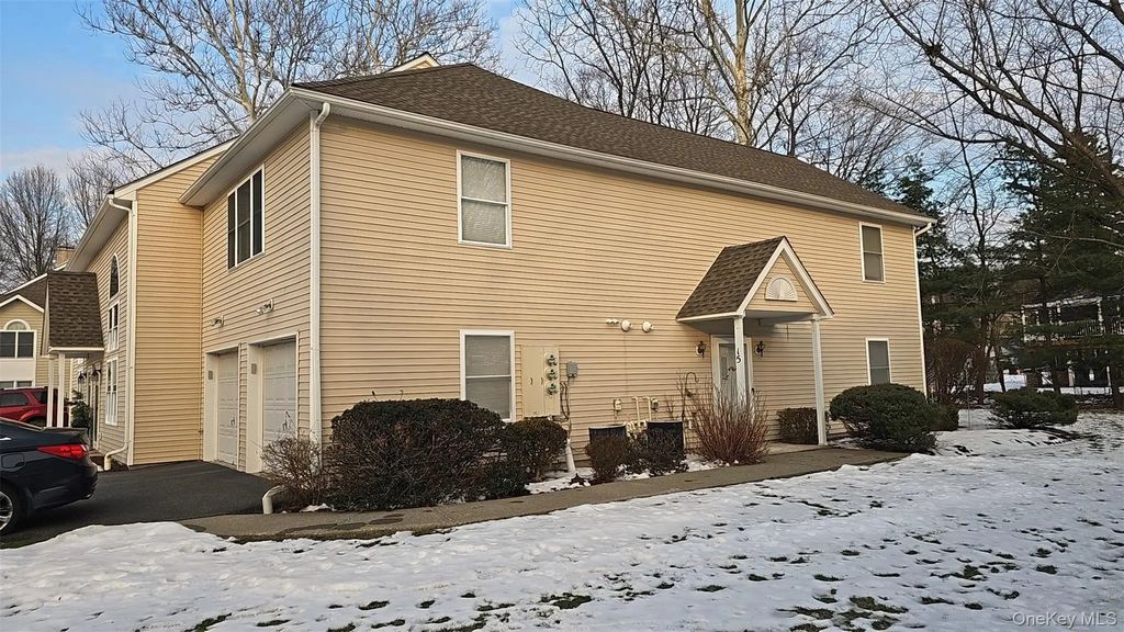 15 Village Cove # 15, Warwick
