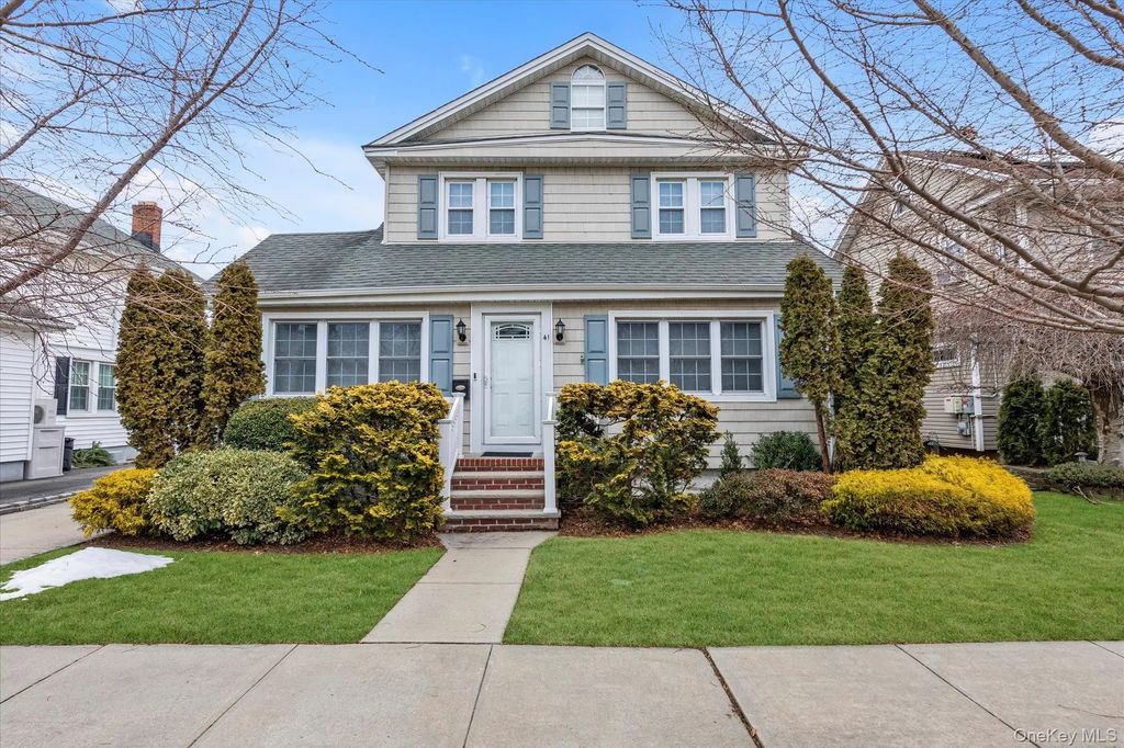 41 Marion Street, Lynbrook