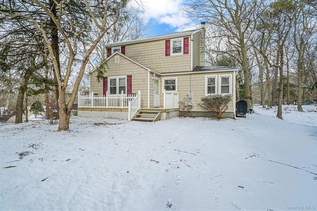 15 Beatrice Drive, Shirley