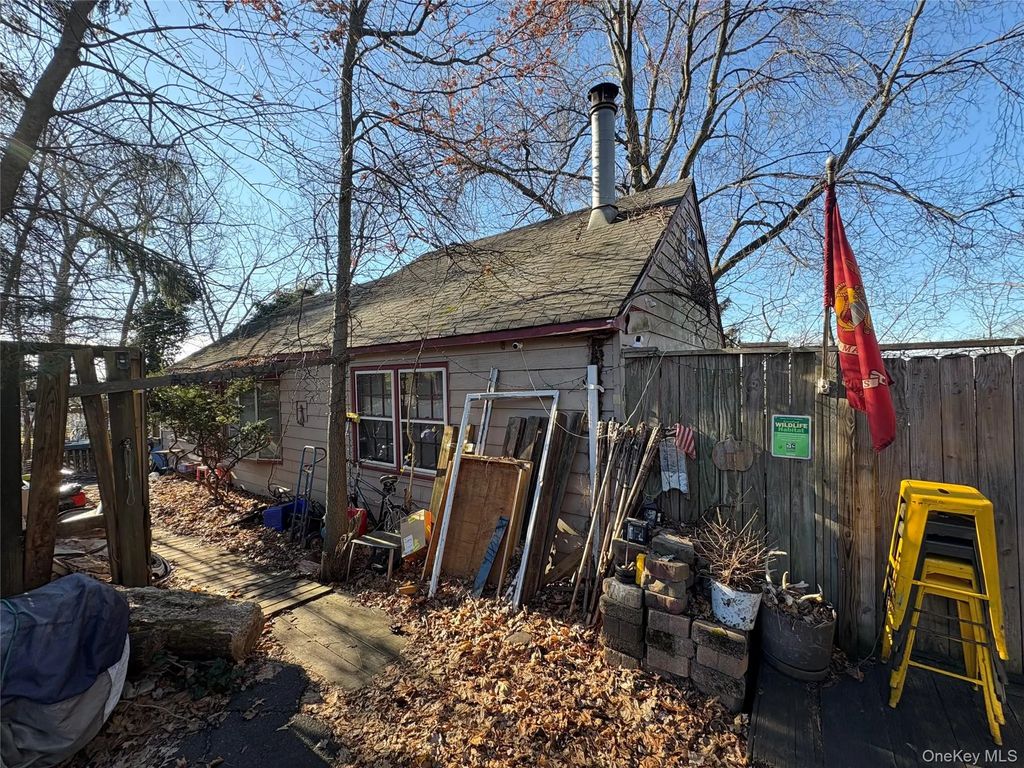 186 S Route 303, Congers