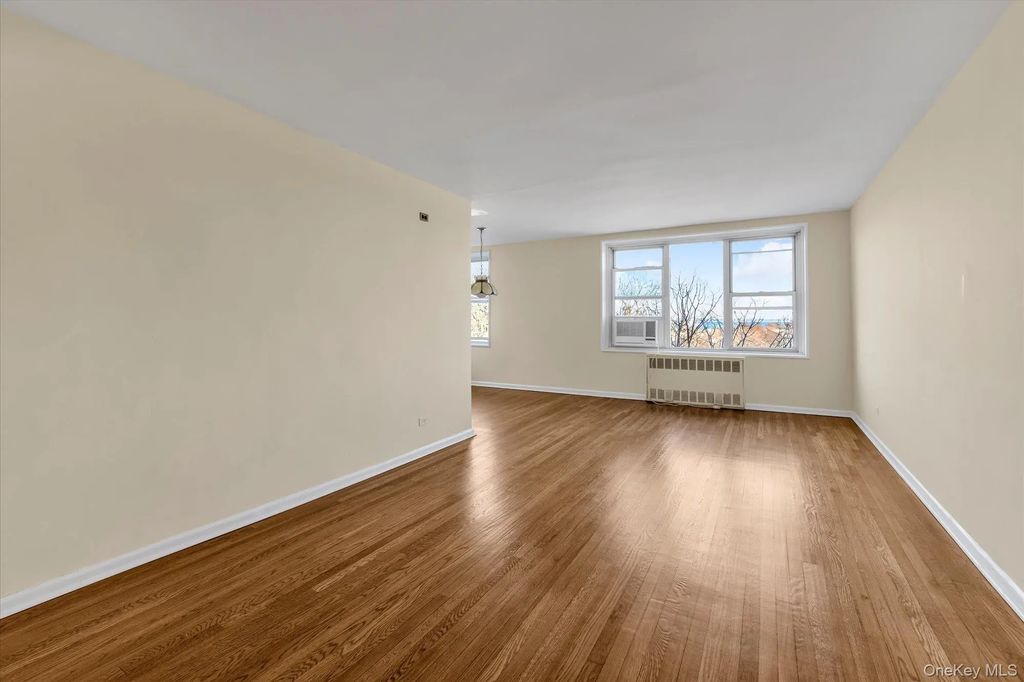 209-80 18 Avenue # 6d, Bayside
