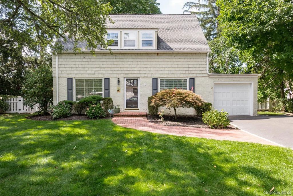 151 Milburn Lane, East Hills