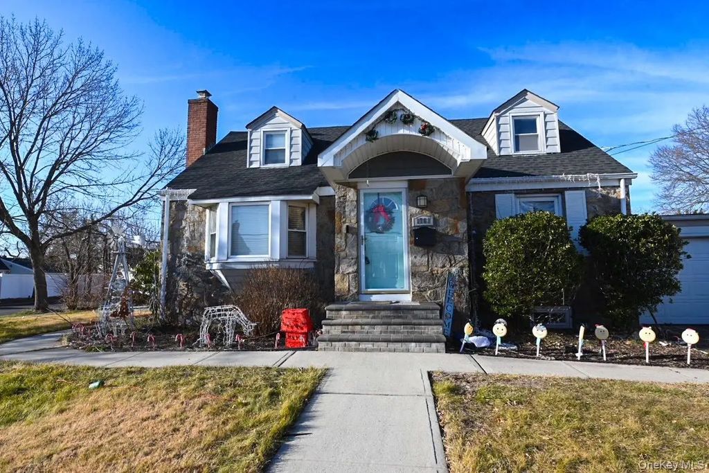 1761 Grant Avenue, East Meadow