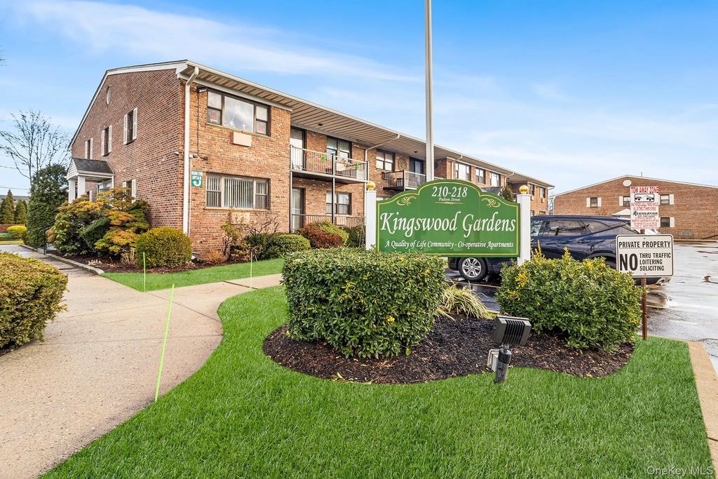 210 Fulton Street # 1a, Farmingdale