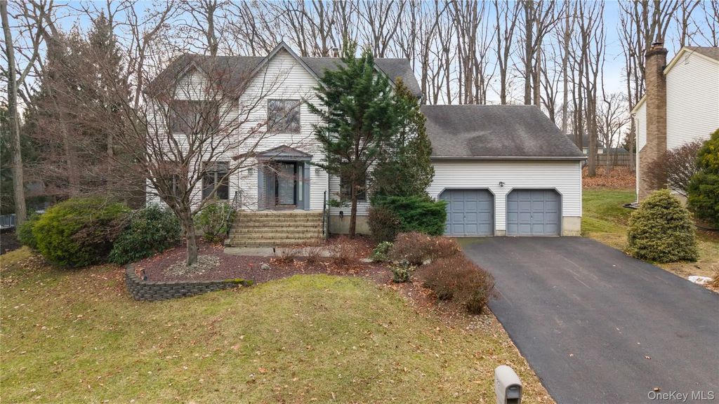 25 Cherokee Rd, Call Listing Agent