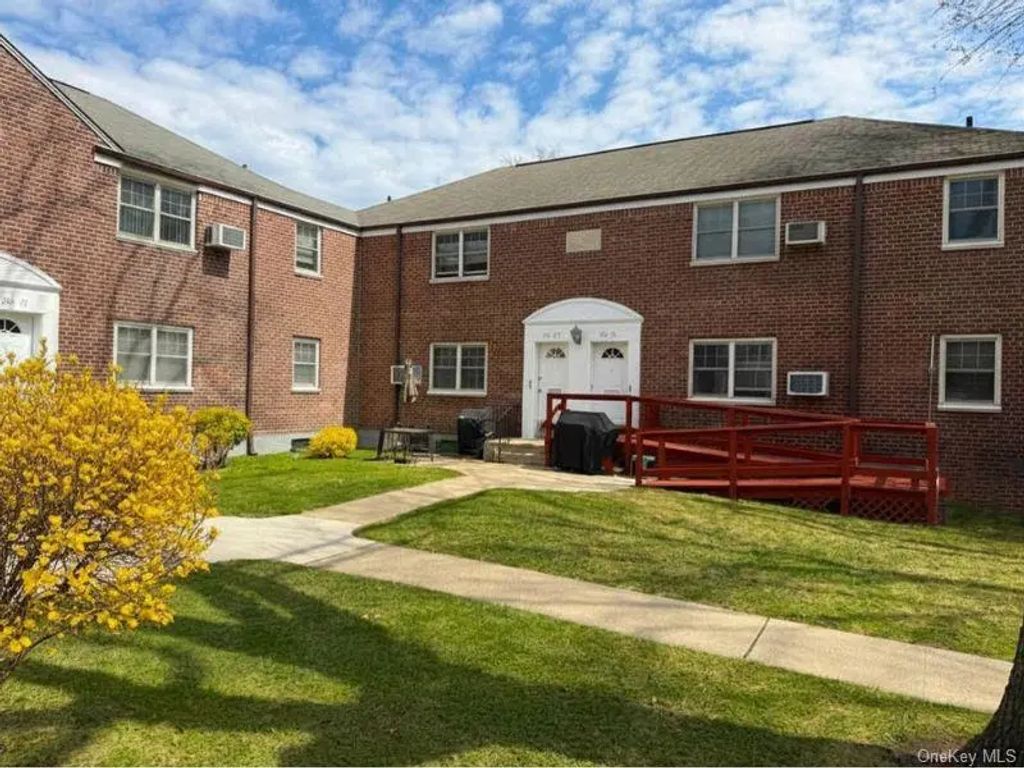 251-19 61st Avenue # 19a, Little Neck