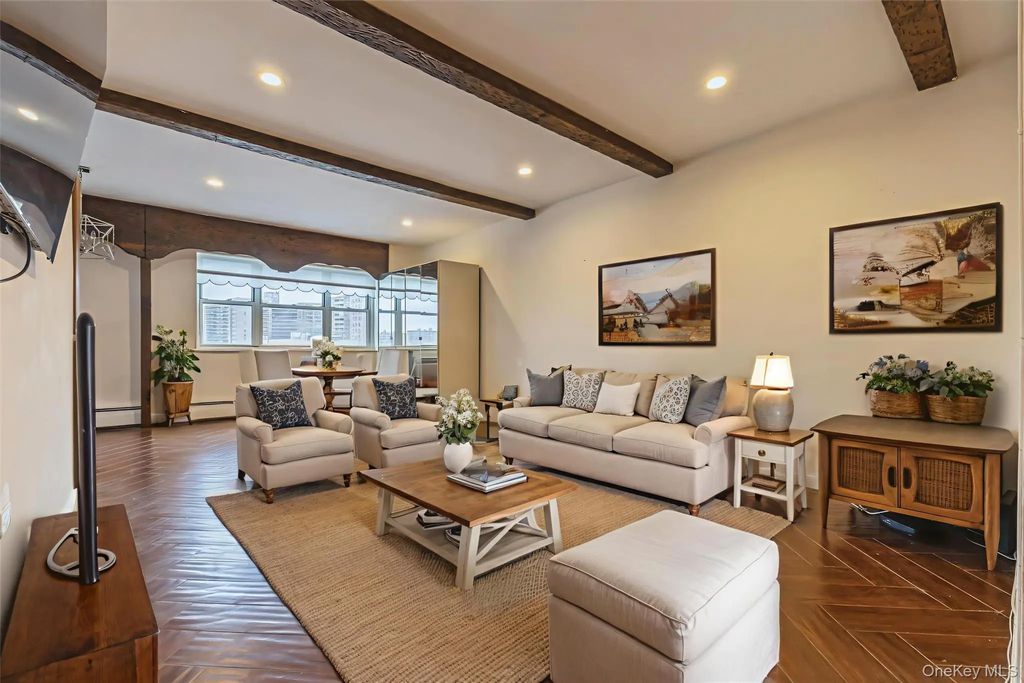 99-10 60th Avenue # 6e, Corona