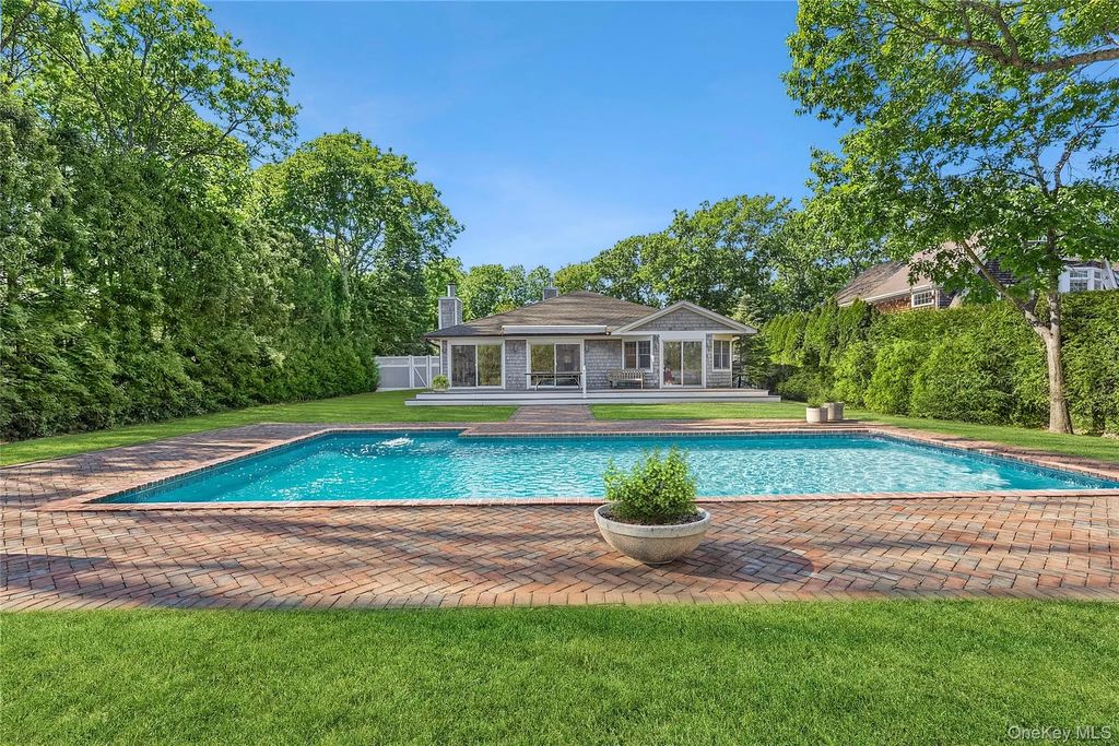 122 Beach Road, Westhampton Beach