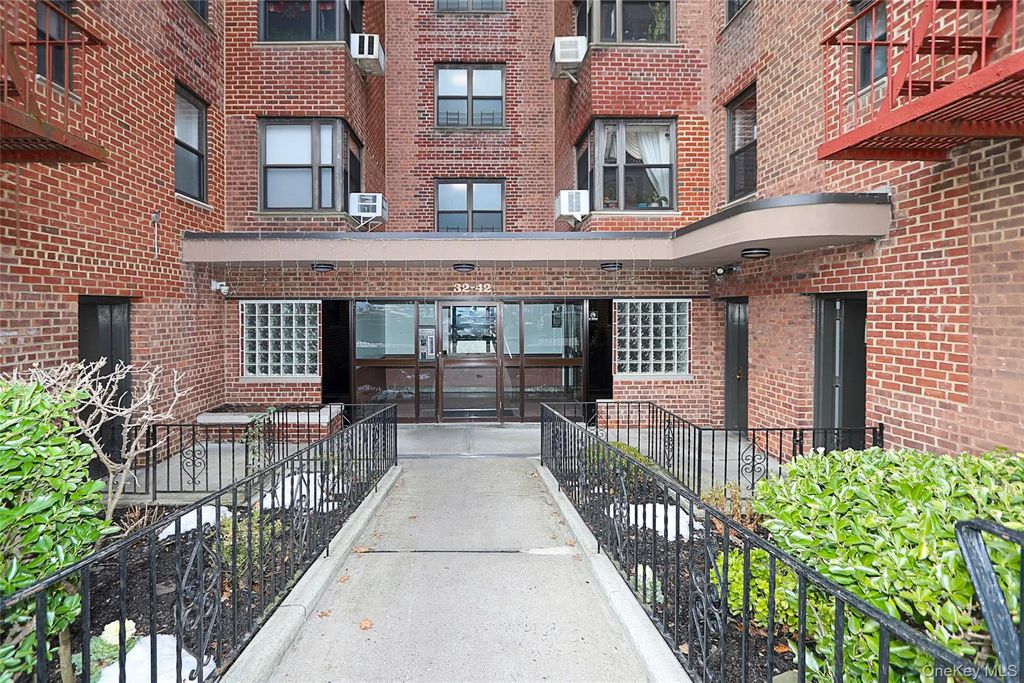 32-40 89 Street # 608, East Elmhurst