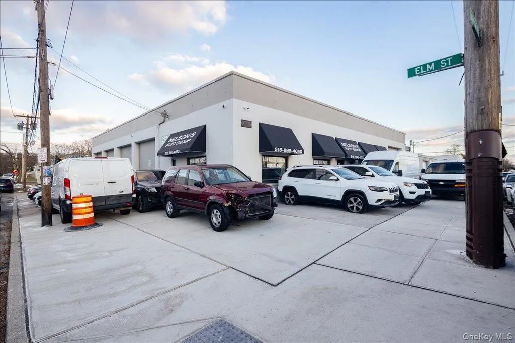 459 Babylon Turnpike, Freeport