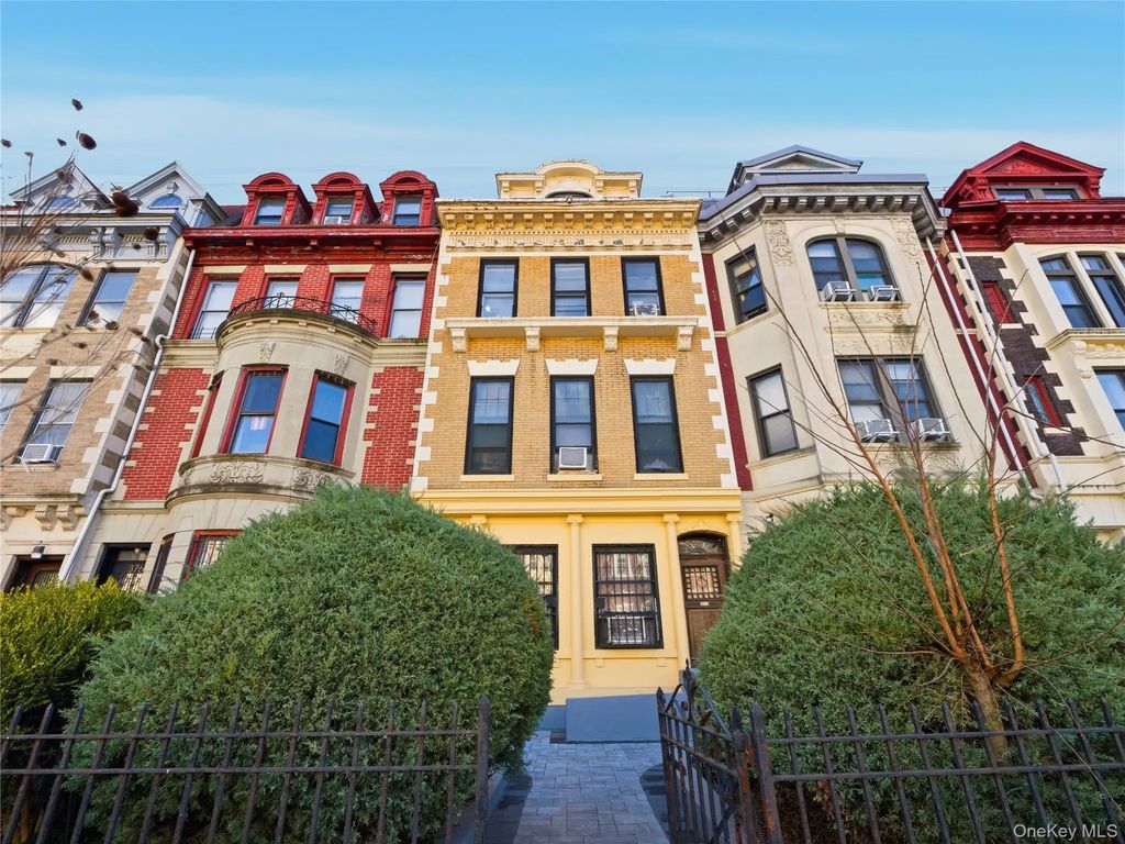 372 Parkside Avenue, Brooklyn