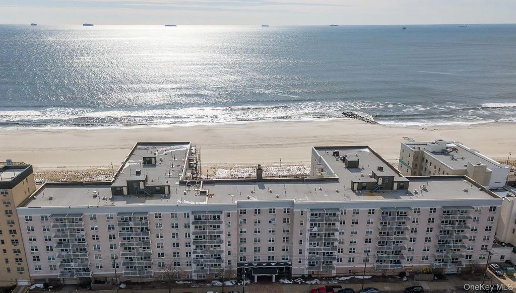 522 Shore Road # 6c, Long Beach