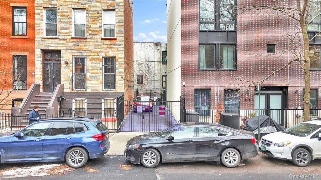 63 Irving Place, Brooklyn