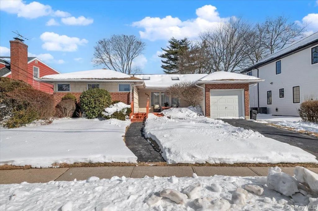 345 Concord Avenue, East Meadow