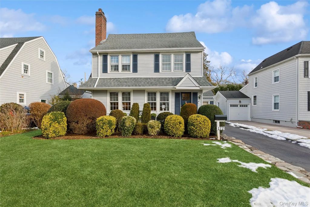 172 Fernwood Terrace, Garden City