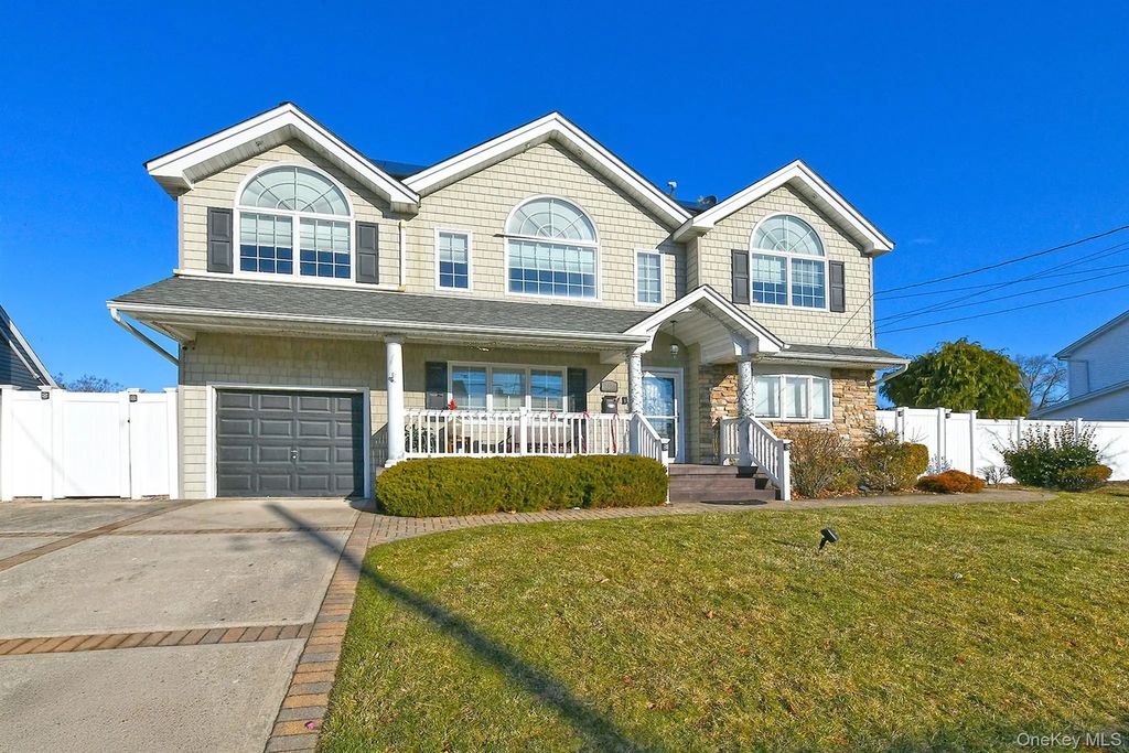 120 Brenner Avenue, Bethpage