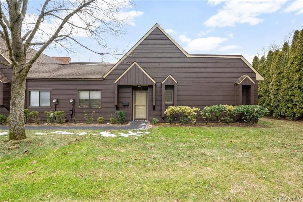 22 So. Gate Circle, Massapequa Park