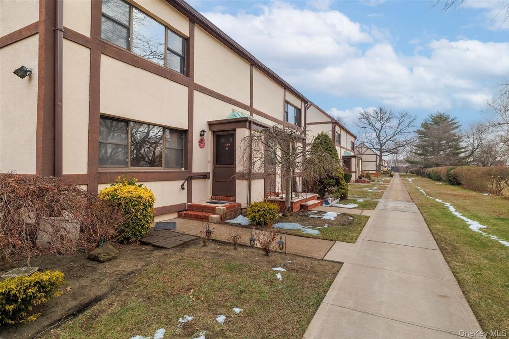 105 15th Street A1, Garden City