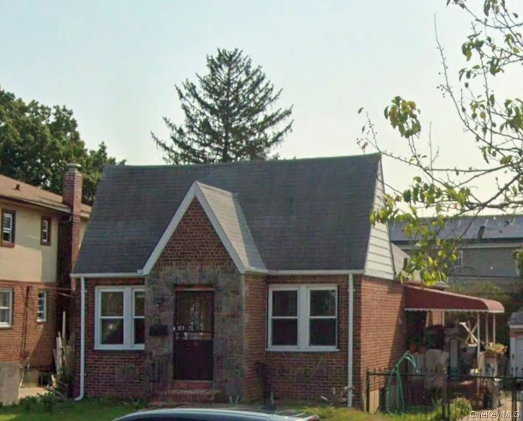 13107 Francis Lewis Boulevard, Laurelton
