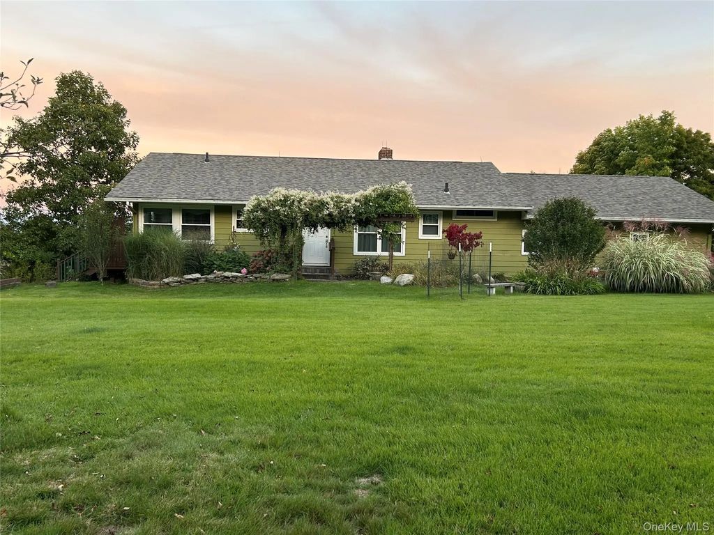 329 Mountain Road, Bloomingburg
