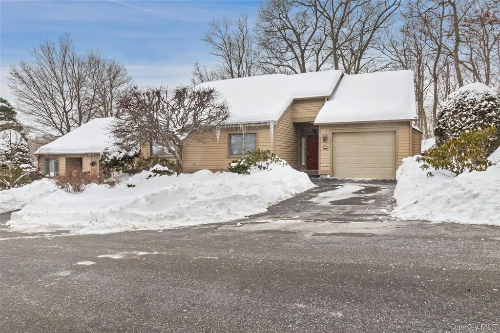 744 Heritage Hills # B, Somers