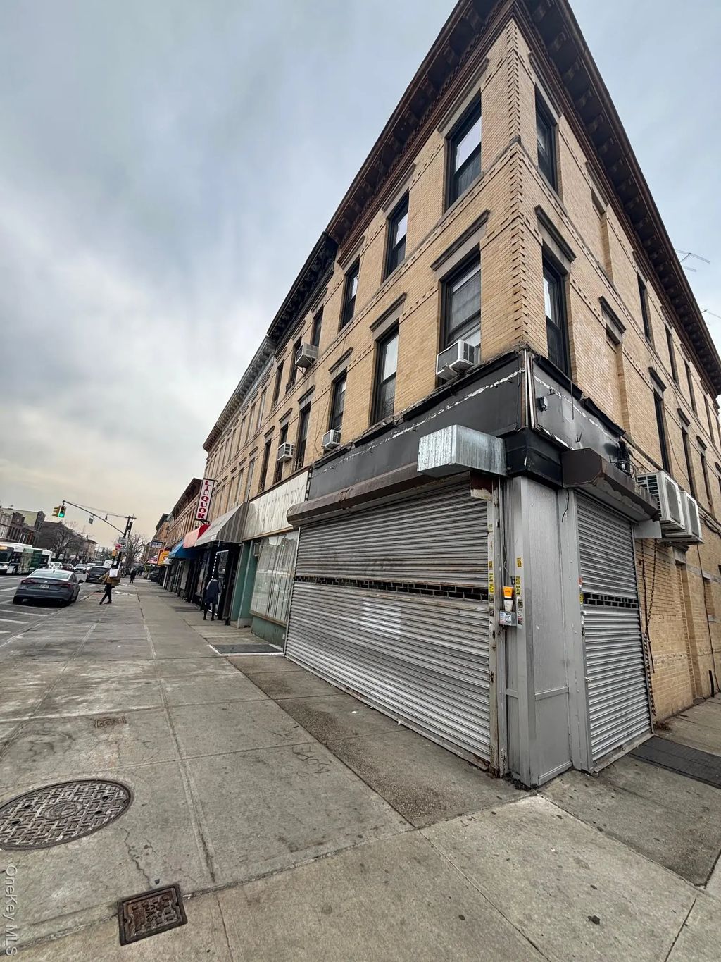 66-45 Myrtle Avenue, Glendale