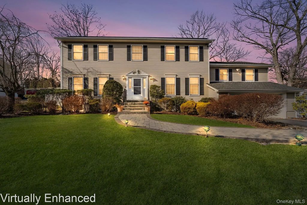 35 Rock Cliff Place, White Plains