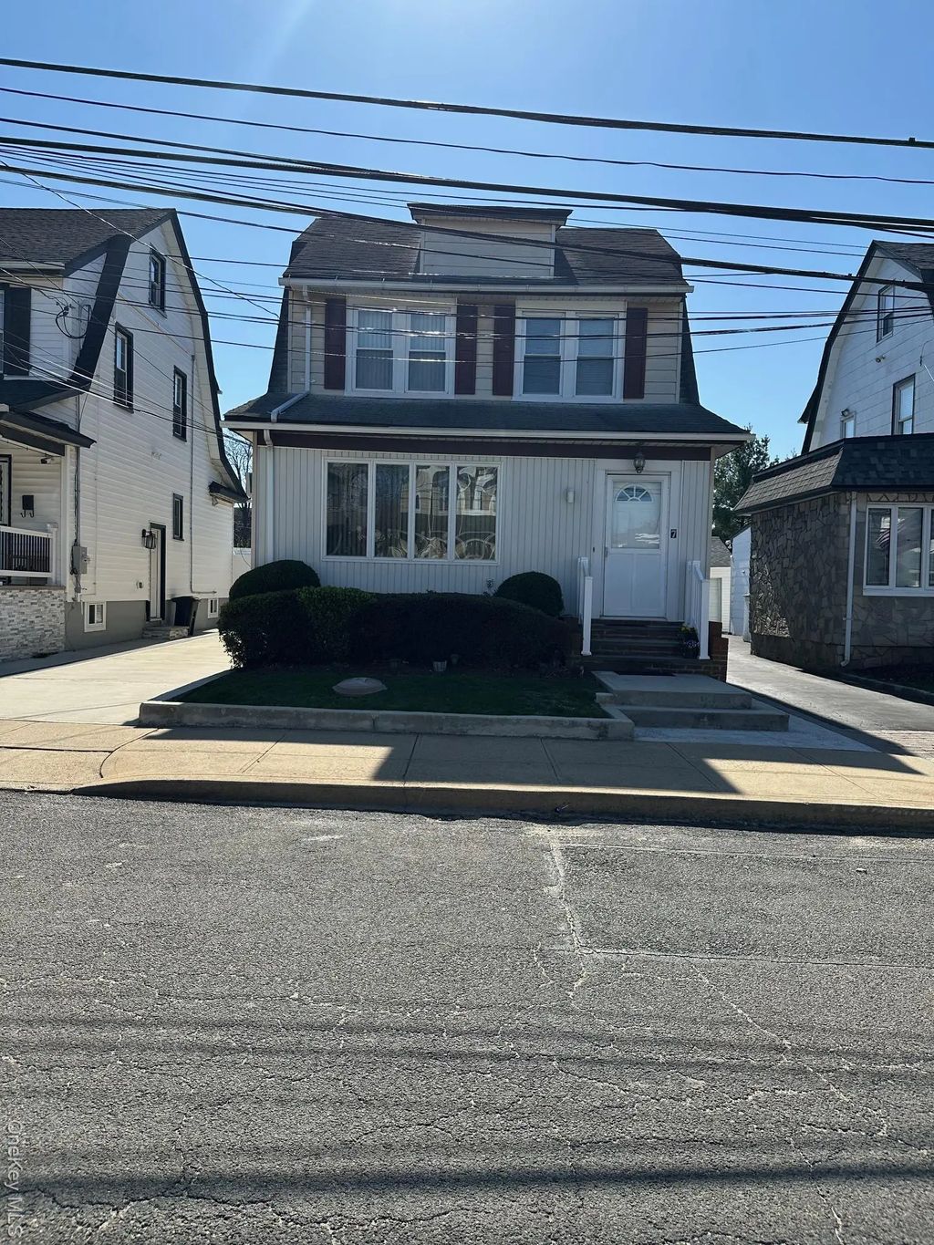 7 Starks Place 2, Lynbrook