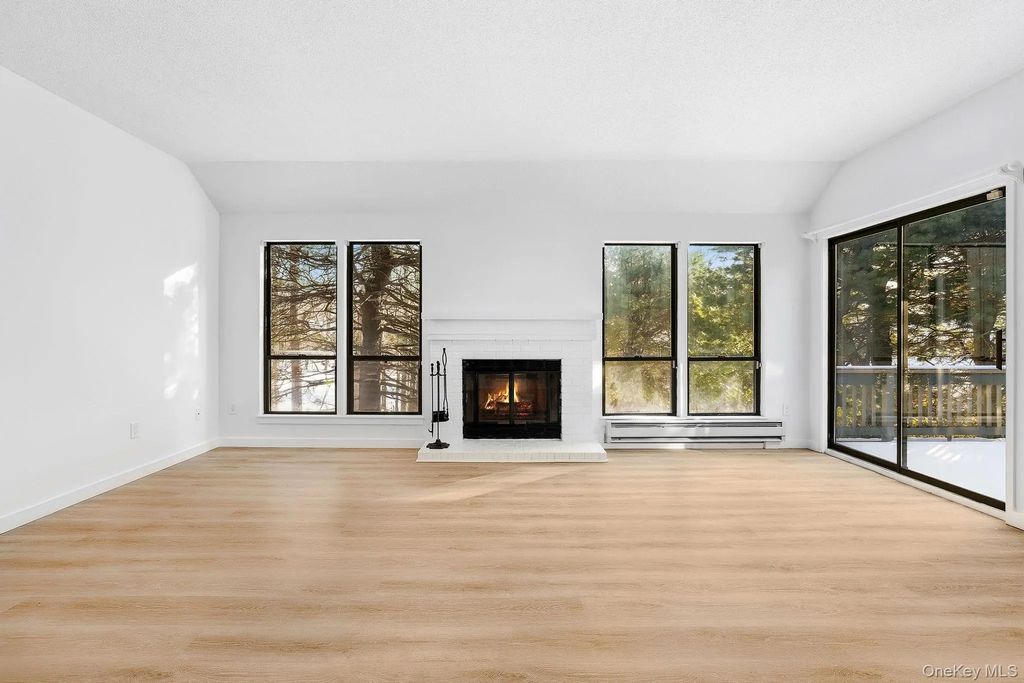 578 Heritage Hills # D, Somers