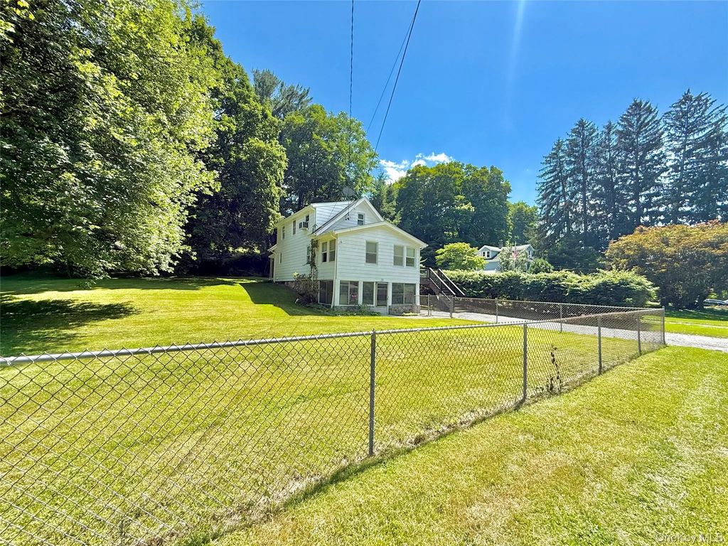 55 Red Mill Road, Cortlandt Manor