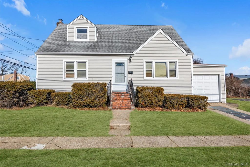 5 White Street, Valley Stream