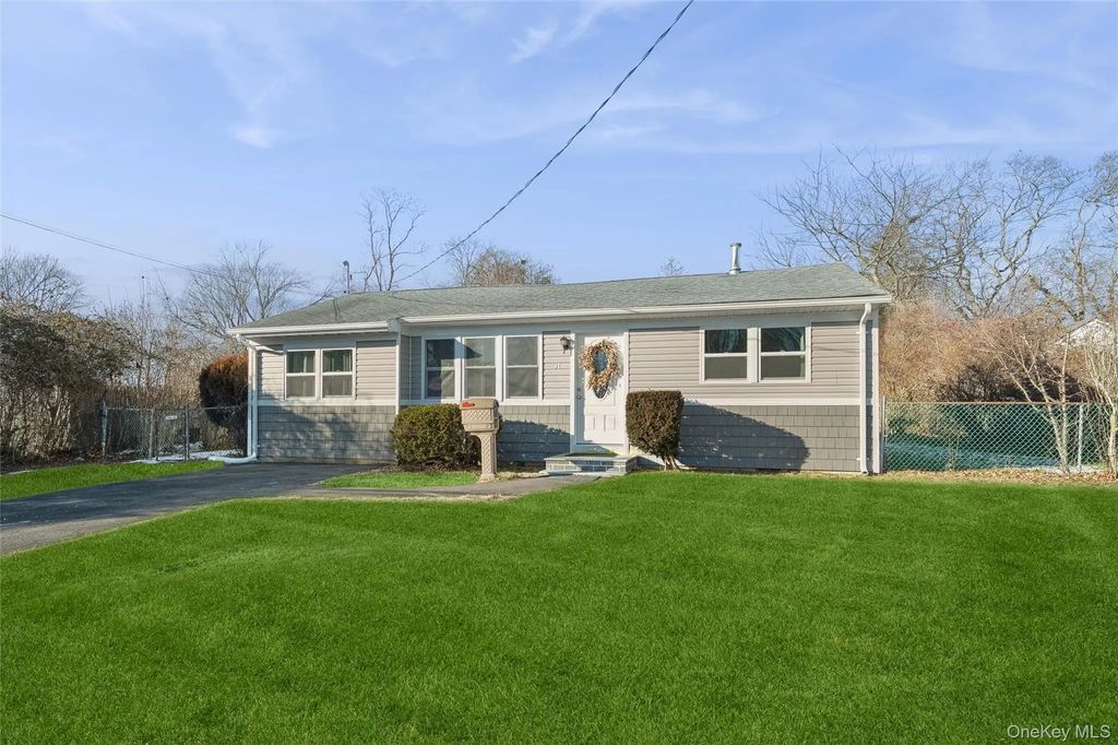 31 21st Avenue, Bay Shore