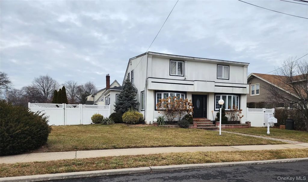 883 Mckenna Avenue, Baldwin