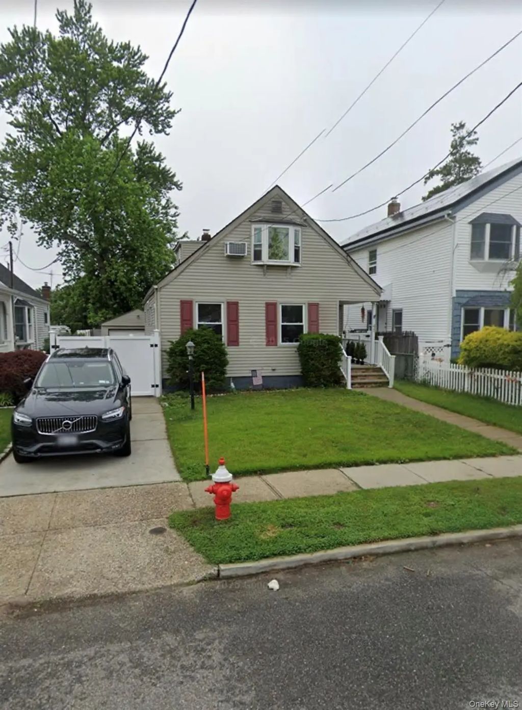 45 Evelyn Avenue, Westbury