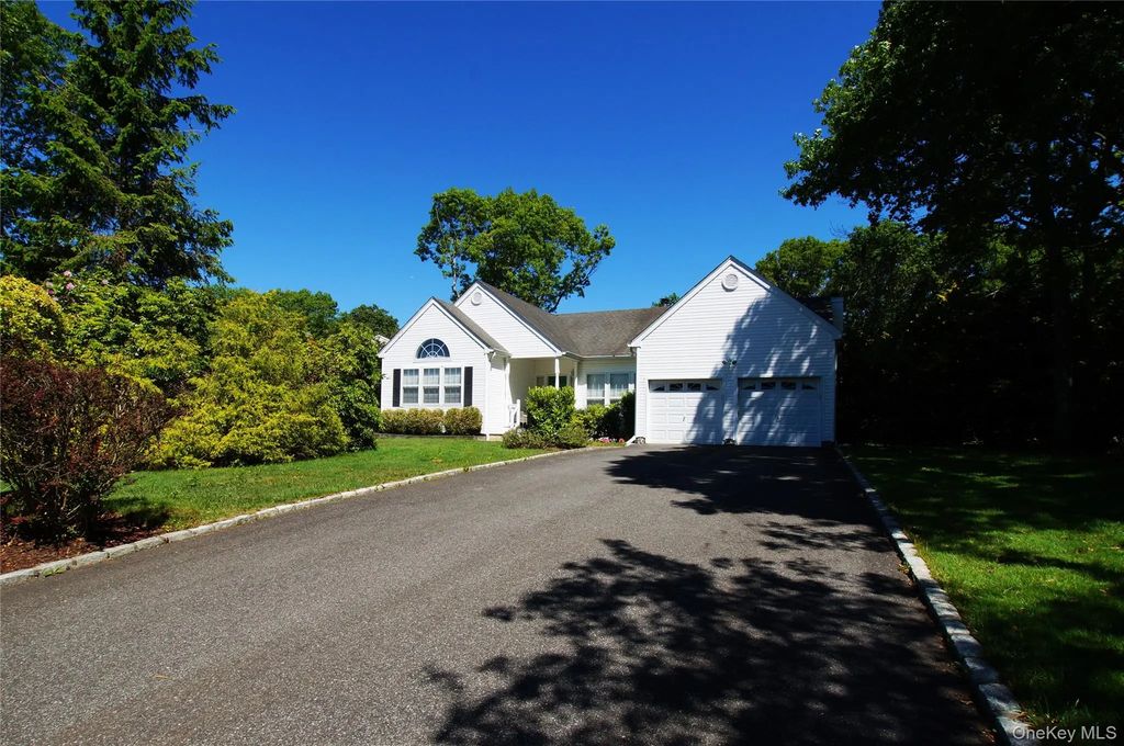 5 Wood Hollow Drive, Westhampton