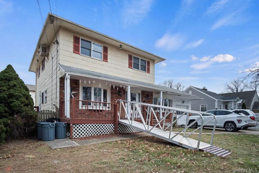 1111 Hempstead Avenue, South Hempstead
